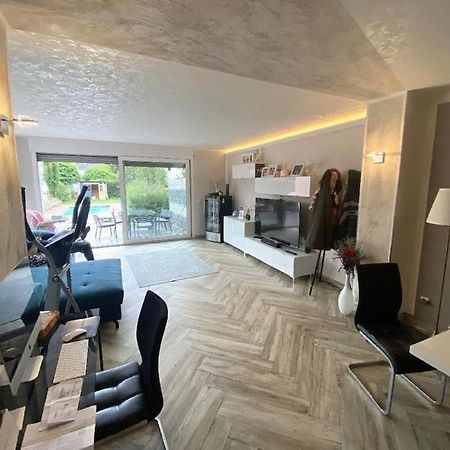 Villa Mit Pool Siegburg Kültér fotó